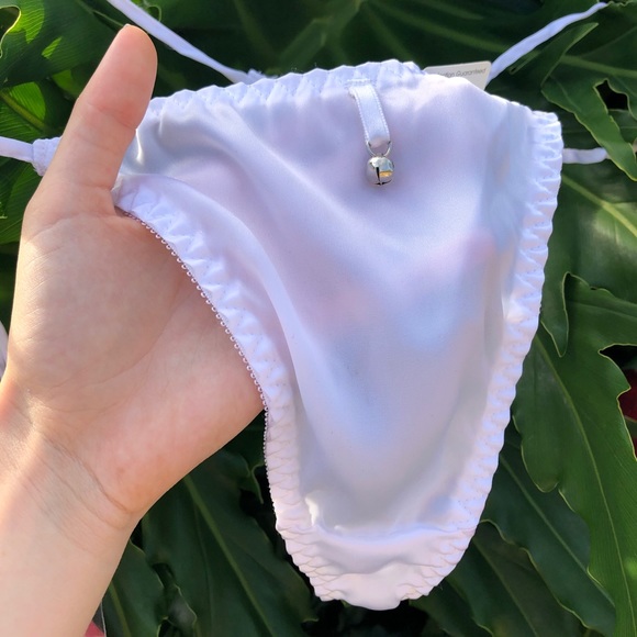 3/$30 NWT Satin Feather Thong - Picture 5 of 6